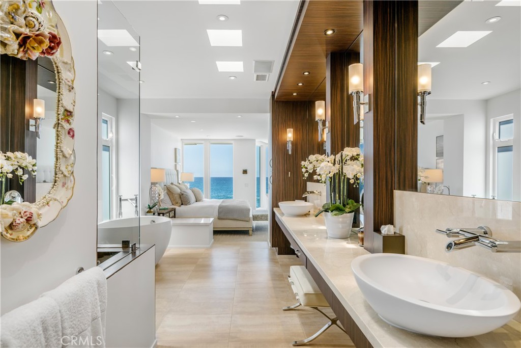 Residential for sale at 31091 Coast Highway, Laguna Beach CA featuring 4 beds and 5 baths