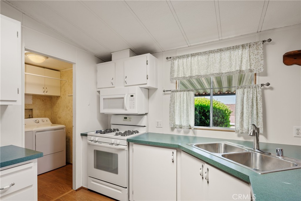 Manufactured In Park for sale at 3535 Linda Vista Drive 321, San Marcos CA featuring 3 beds and 2 baths