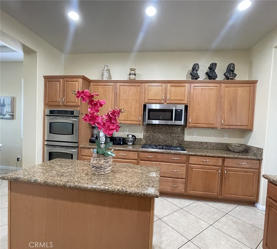 Residential Lease for rent at 43277 Sentiero Drive, Indio CA featuring 4 beds and 3 baths