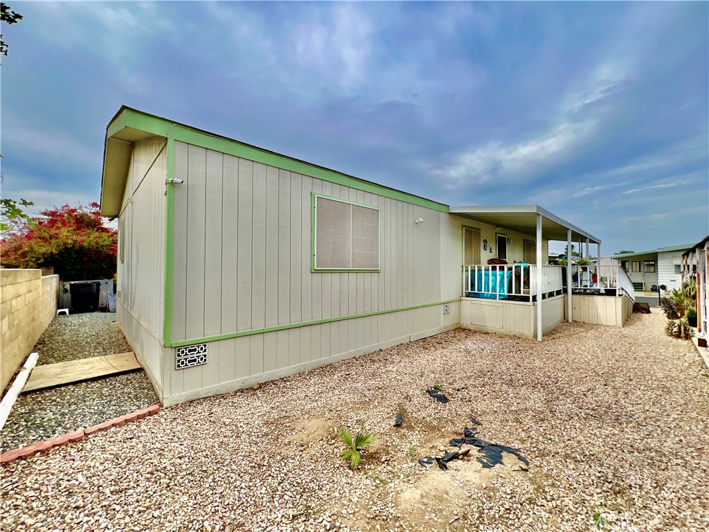 Manufactured In Park for sale at 9391 California Avenue 97, Riverside CA featuring 3 beds and 2 baths