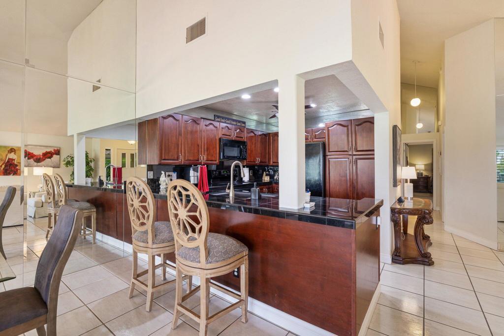 Residential Lease for rent at 77784 Woodhaven Drive Drive S, Palm Desert CA featuring 2 beds and 2 baths