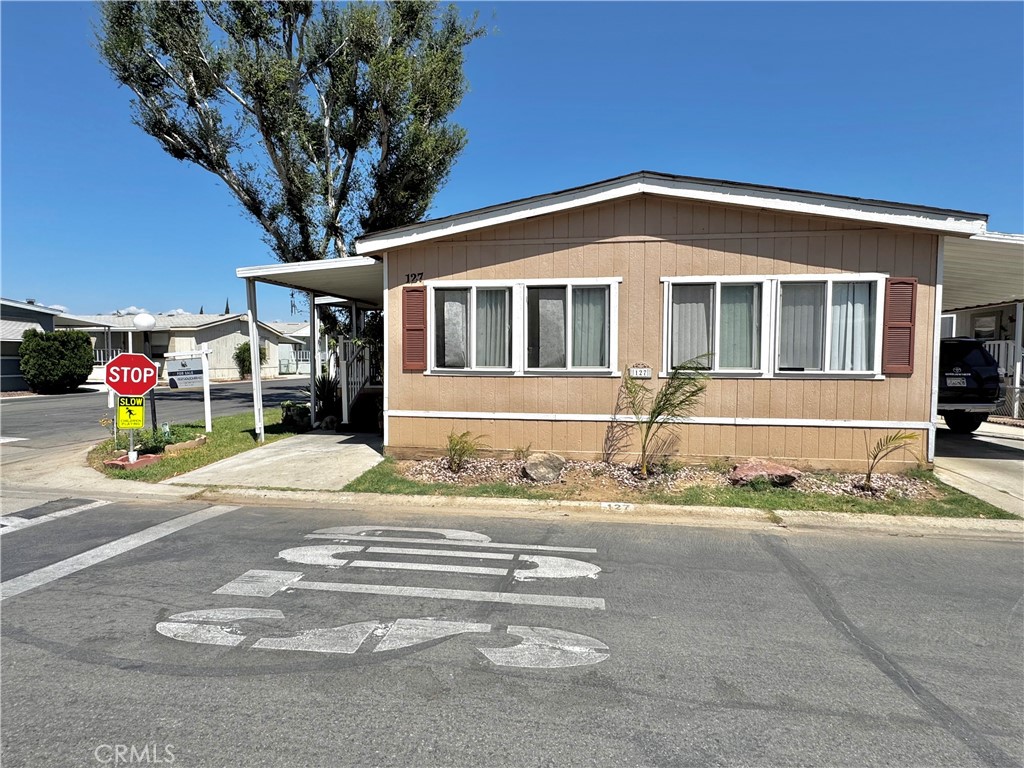 Manufactured In Park for sale at 777 S Temescal Street 127, Corona CA featuring 3 beds and 2 baths