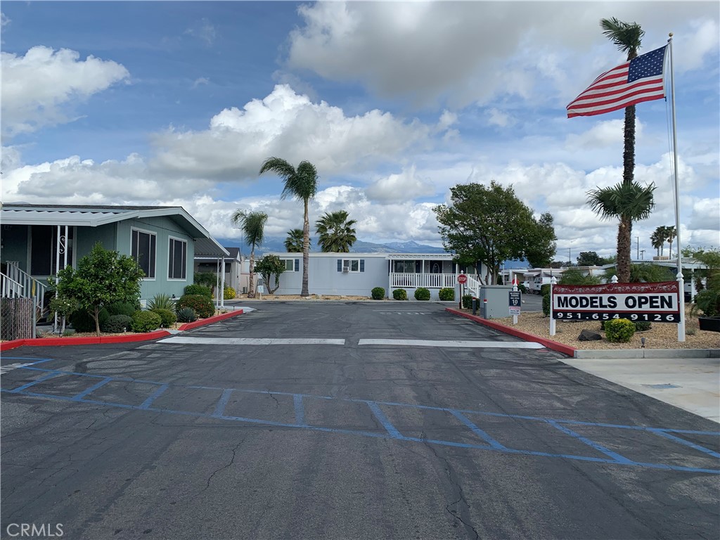 Manufactured In Park for sale at 999 S Santa Fe Avenue 34, San Jacinto CA featuring 2 beds and 2 baths