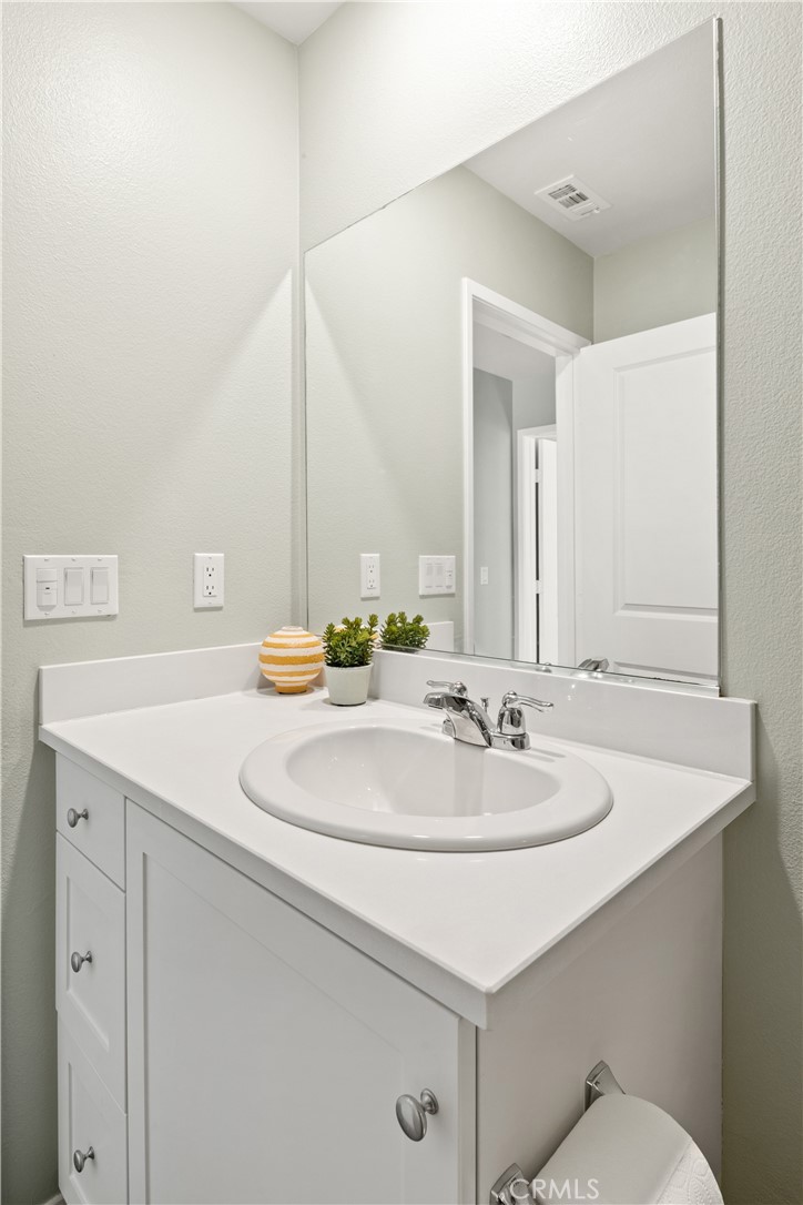 Residential Lease for rent at 50133 Camino Convento B, Coachella CA featuring 1 bed and 1 bath