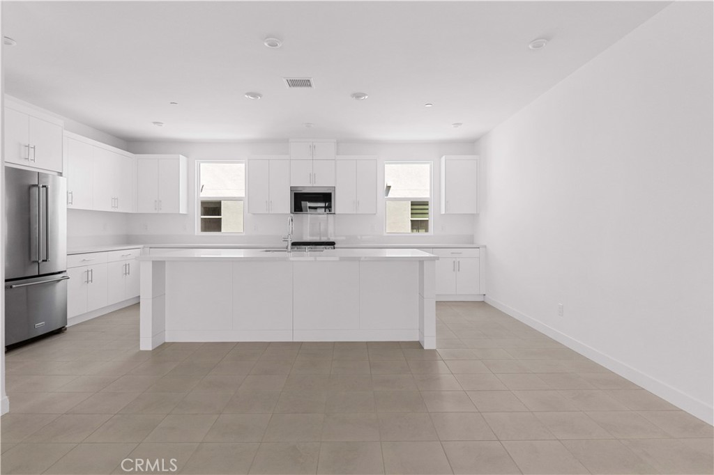 Residential Lease for rent at 2631 Everly dr, San Diego CA featuring 4 beds and 4 baths