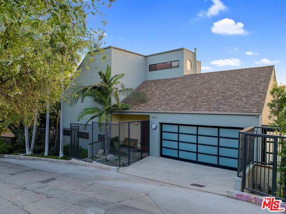 Residential for sale at 6201 Quebec Drive, Los Angeles CA featuring 3 beds and 4 baths