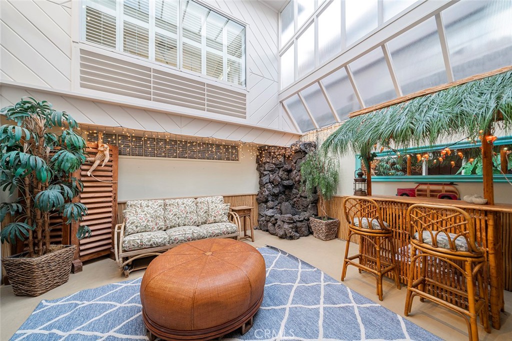 Residential Lease for rent at 1402 S Bay Front, Newport Beach CA featuring 4 beds and 5 baths