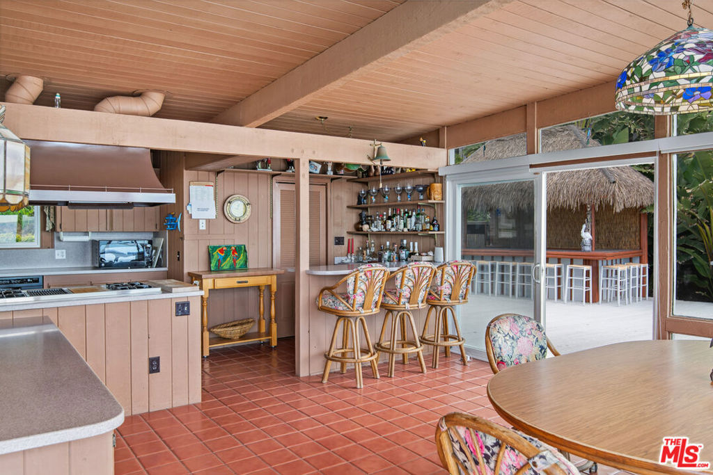 Residential Lease for rent at 33600 Pacific Coast Highway, Malibu CA featuring 6 beds and 3 baths