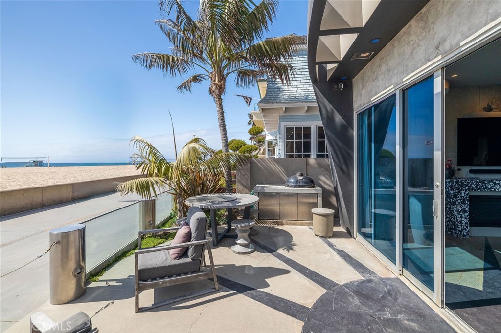 Residential Lease for rent at 2024 The Strand, Hermosa Beach CA featuring 3 beds and 3 baths