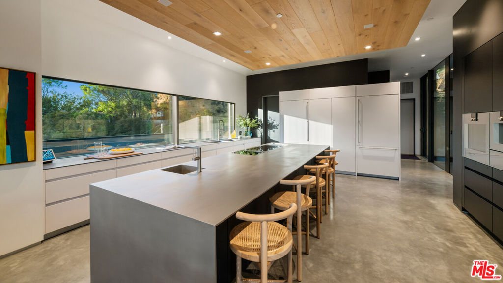 Residential for sale at 2341 Gloaming Way, Beverly Hills CA featuring 4 beds and 5 baths