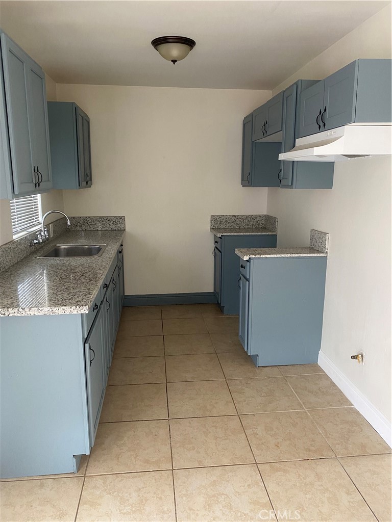 Residential Lease for rent at 2030 W El Segundo Boulevard, Gardena, Los Angeles County, CA featuring 1 bed and 1 bath