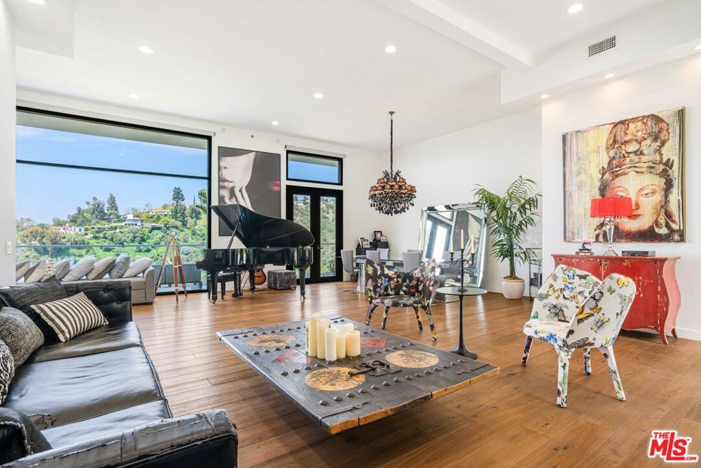 Residential for sale at 1441 Summitridge Drive, Beverly Hills CA featuring 4 beds and 5 baths