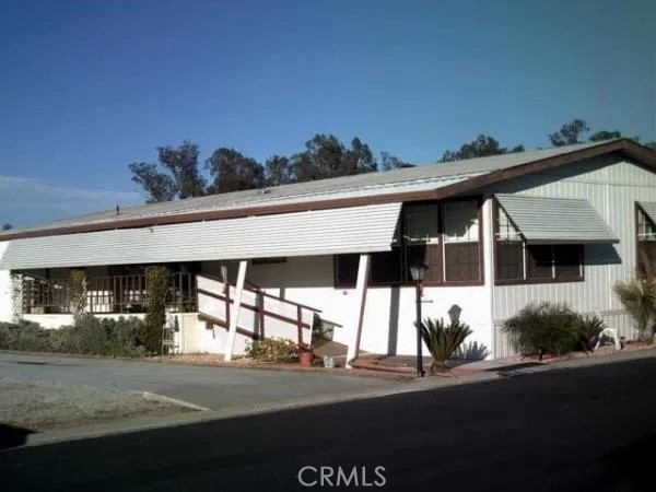 Manufactured In Park for sale at 5001 W Florida Avenue 711, Hemet CA featuring 3 beds and 2 baths