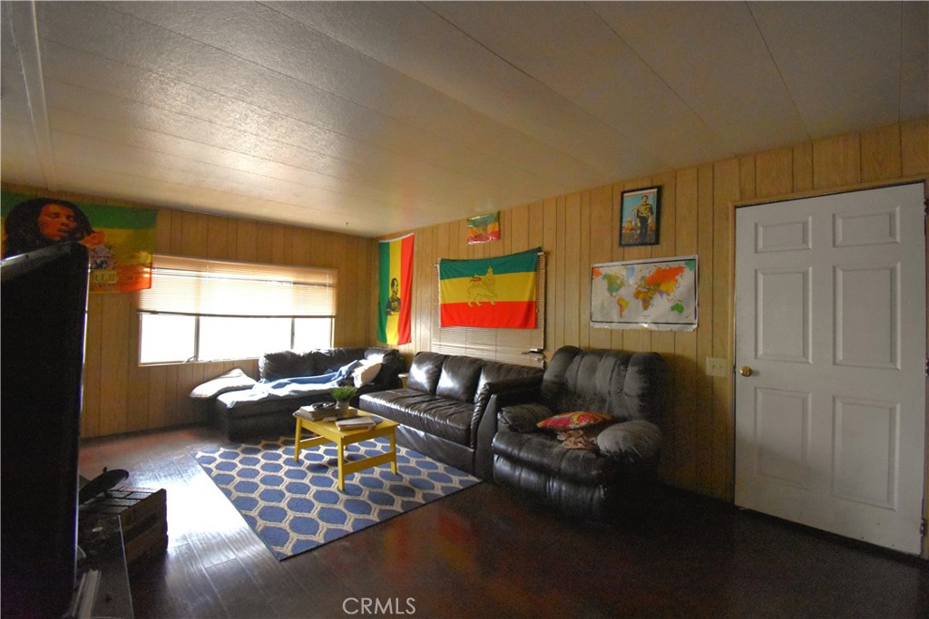 Residential for sale at 233 Renegade Road, Oroville CA featuring 3 beds and 3 baths