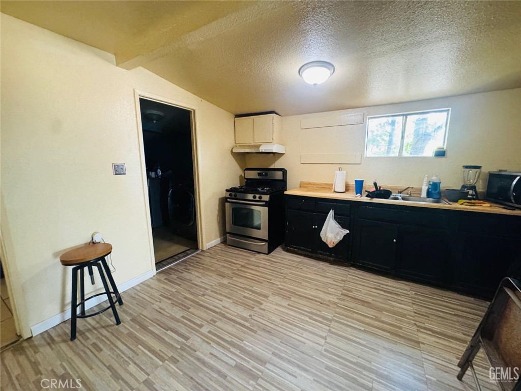 Residential for sale at 8116 Hallelujah Street, Bakersfield CA featuring 2 beds and 1 bath