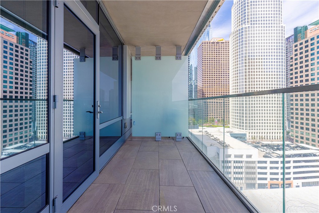 Residential for sale at 877 Francisco Street 1723, Los Angeles CA and 1 bath