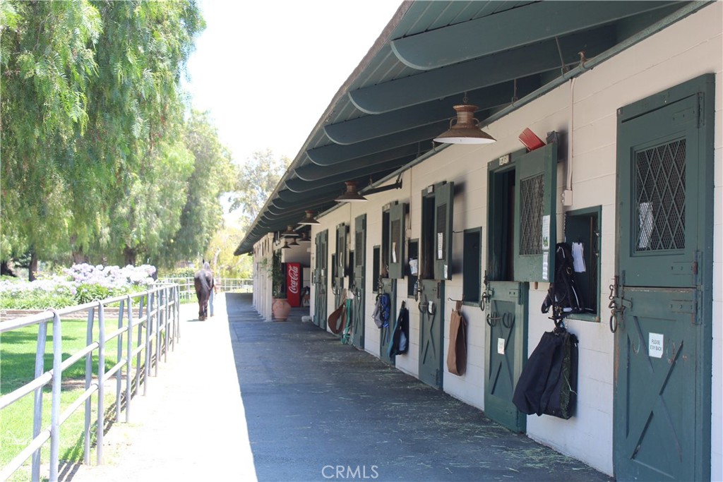 Residential Lease for rent at 8 Via Castilla N, Laguna Woods CA featuring 2 beds and 2 baths