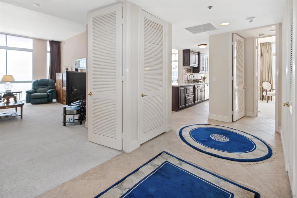 Residential Lease for rent at 1750 Avenida Del Mundo 1607, Coronado CA featuring 3 beds and 2 baths