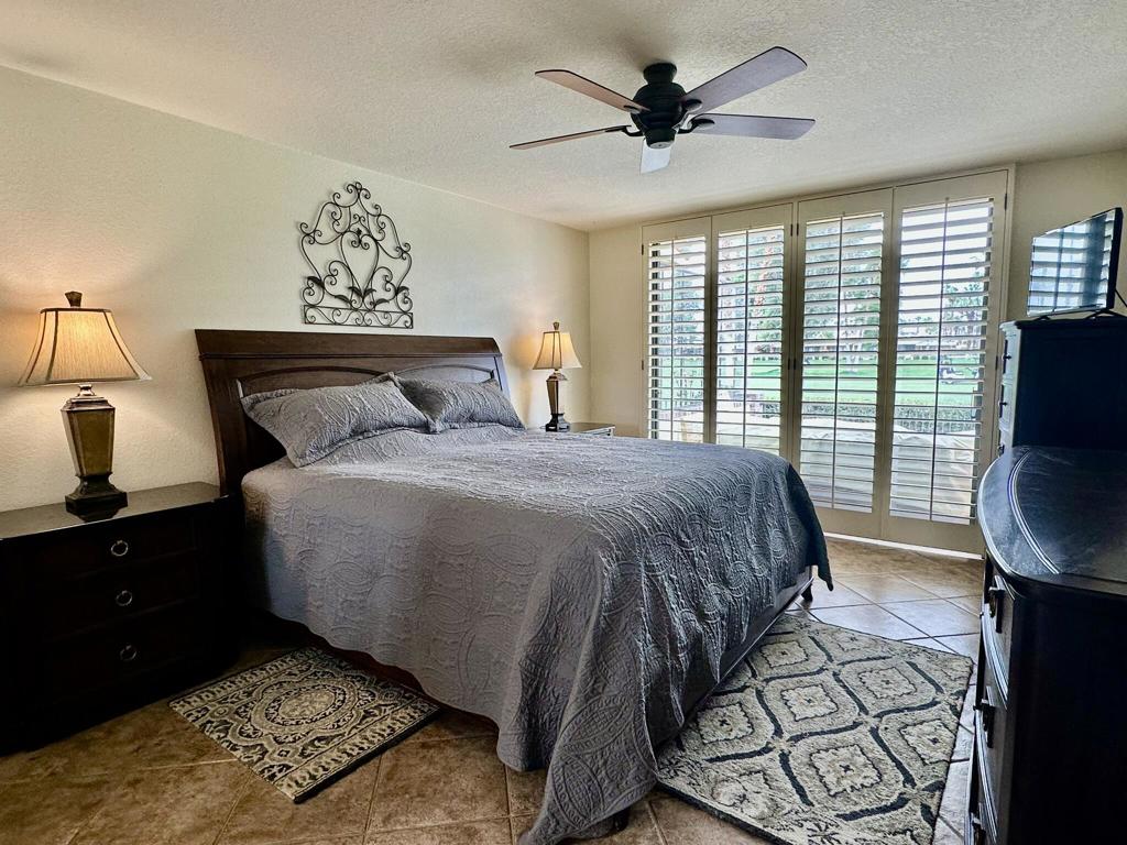 Residential Lease for rent at 430 Sierra Madre S, Palm Desert CA featuring 2 beds and 2 baths