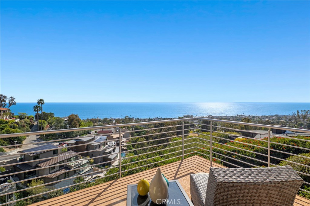 Residential for sale at 856 Diamond, Laguna Beach CA featuring 4 beds and 5 baths