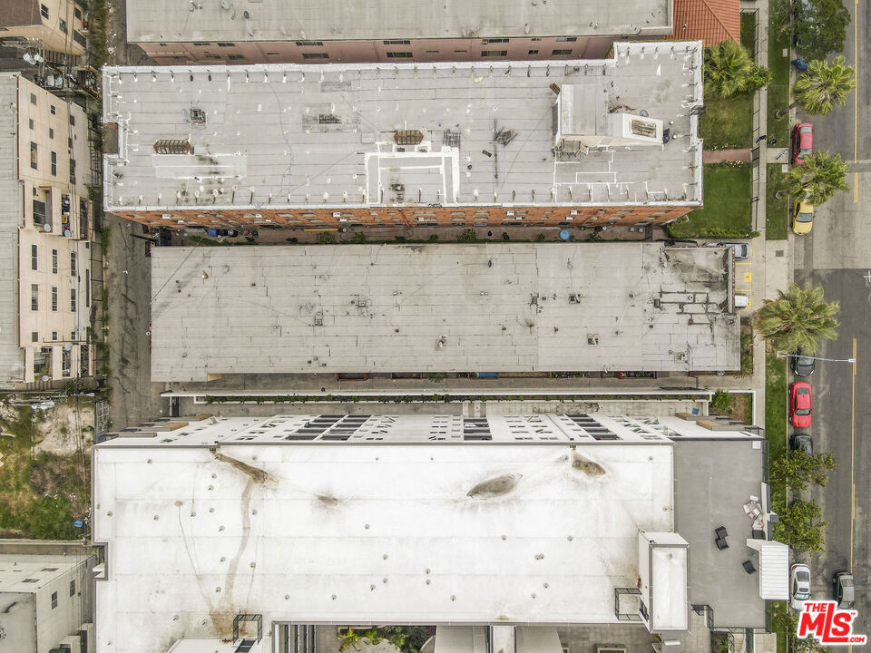 Residential Income for sale at 4053 Oakwood Avenue, Los Angeles CA featuring 15 beds and 17 baths