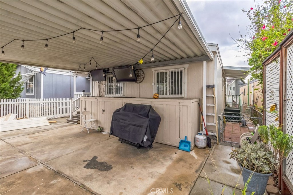 Manufactured In Park for sale at 8221 Ilex Street 10, Fontana CA featuring 3 beds and 2 baths