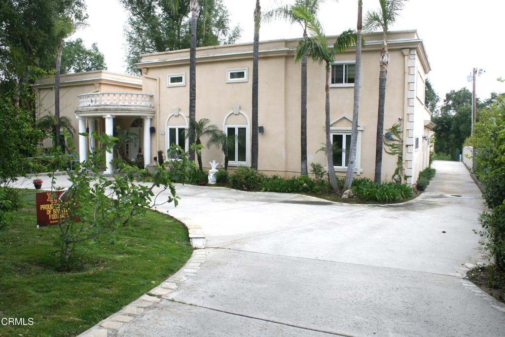 Residential for sale at 500 Georgian Road, La Canada Flintridge CA featuring 6 beds and 7 baths