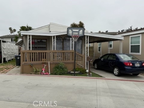 Manufactured In Park for sale at 124 E Balboa Lane, Tustin CA featuring 2 beds and 2 baths