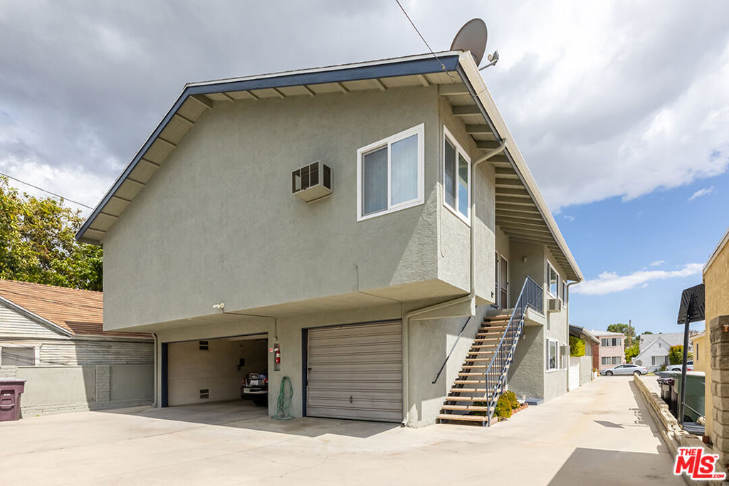 Active for sale at Glendale, CA, Glendale, CA CA and 5 baths