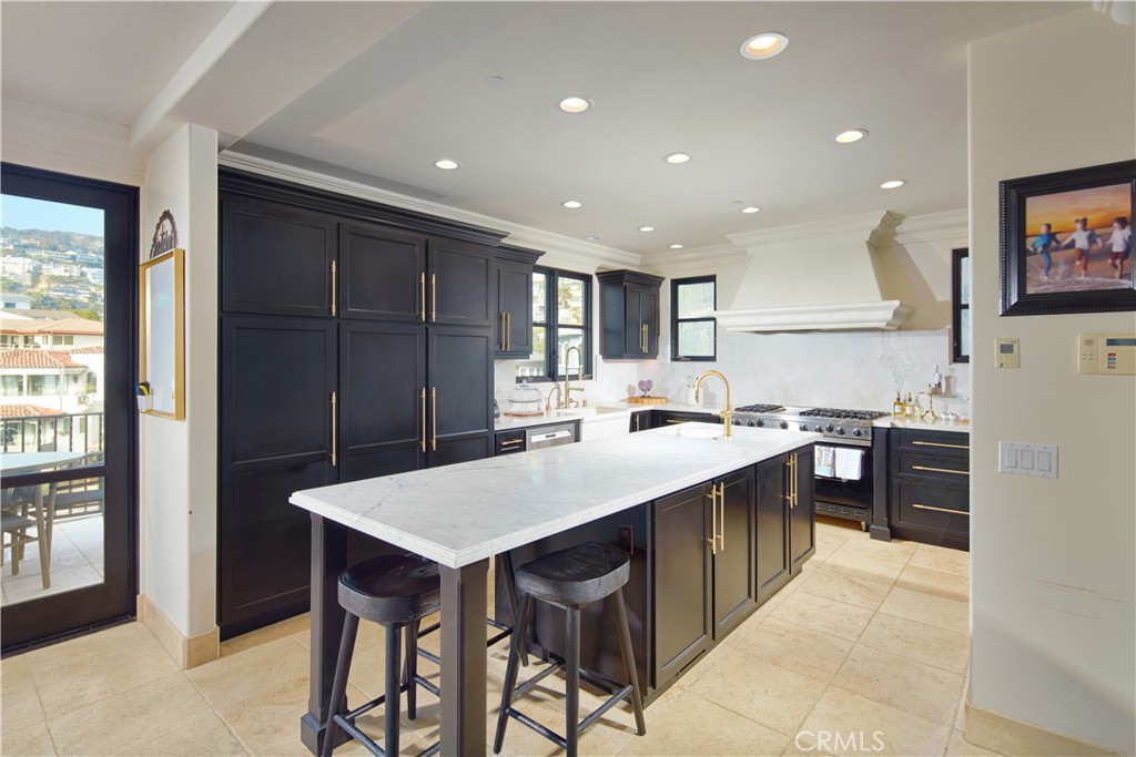 Residential Lease for rent at 11 Emerald Bay, Laguna Beach CA featuring 5 beds and 5 baths