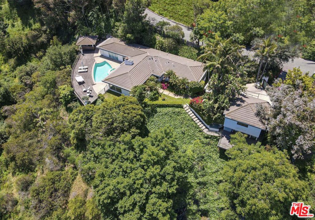 Residential for sale at 1000 Stradella Road, Los Angeles CA featuring 3 beds and 4 baths
