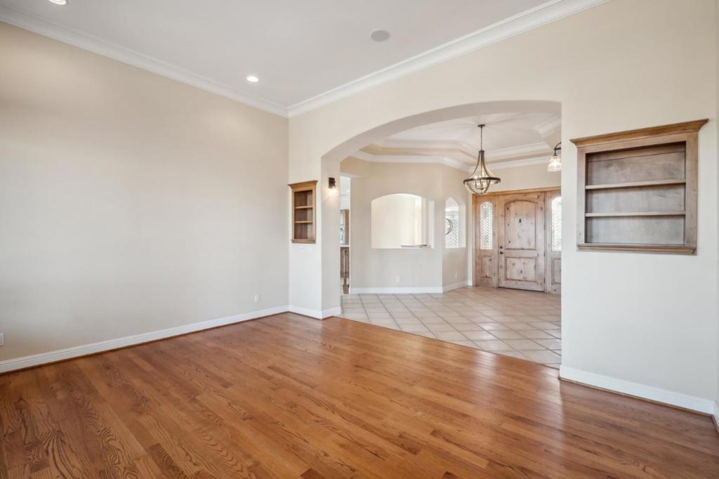 Active for sale at Hollister, CA, Hollister, CA CA and 3 baths