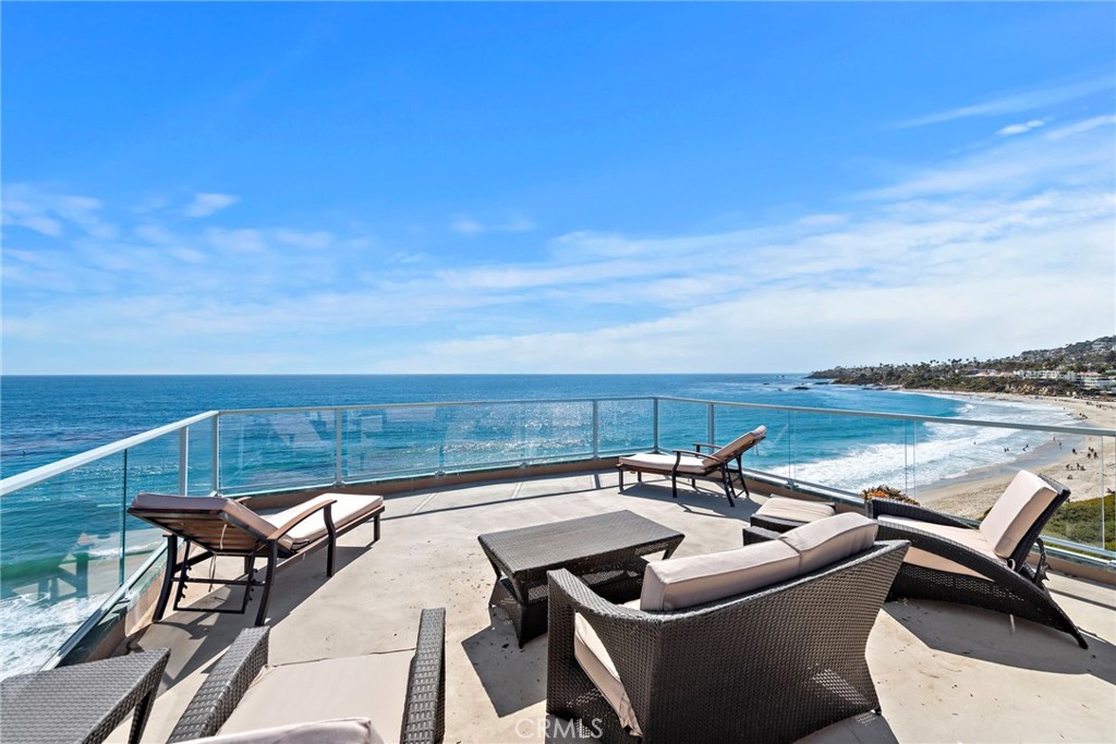 Residential Lease for rent at 603 S Coast Hwy A, Laguna Beach CA featuring 3 beds and 3 baths