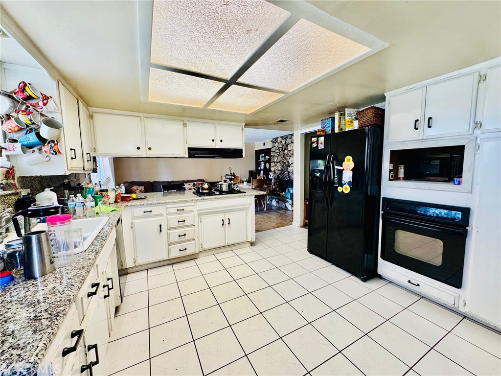 Residential for sale at 3208 Sunview Drive, Bakersfield CA featuring 3 beds and 2 baths