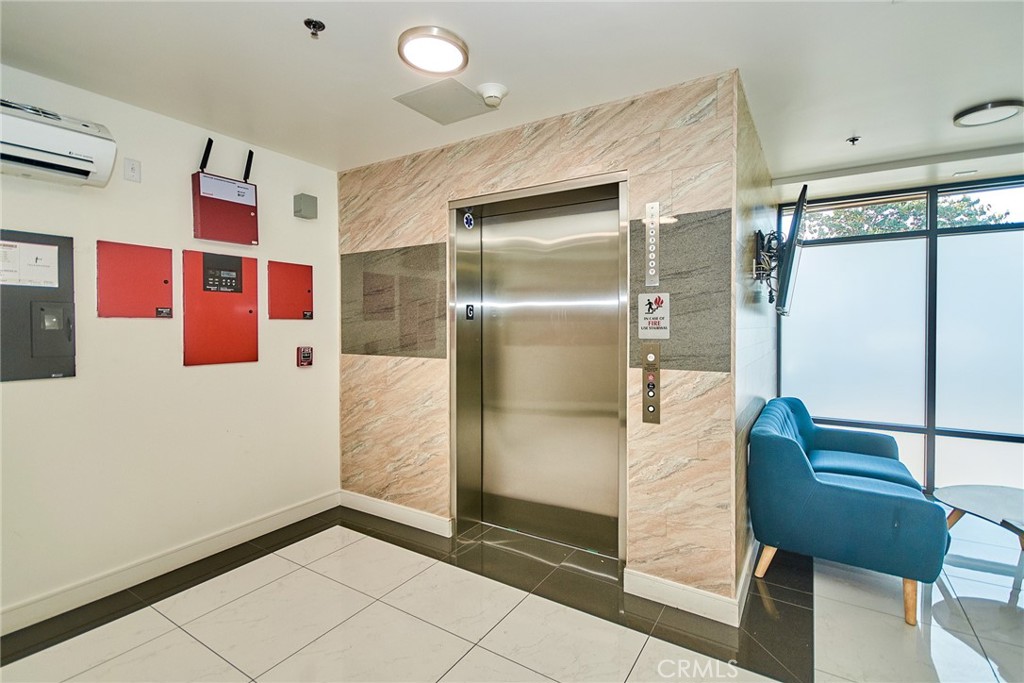 Residential for sale at 820 S Wilton Place 304, Los Angeles CA featuring 3 beds and 2 baths