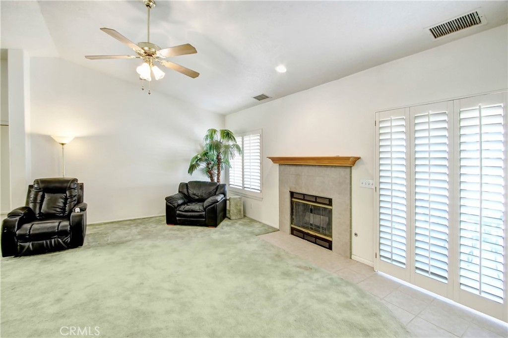 Residential for sale at 11949 Hawthorne Avenue, Hesperia CA featuring 3 beds and 2 baths