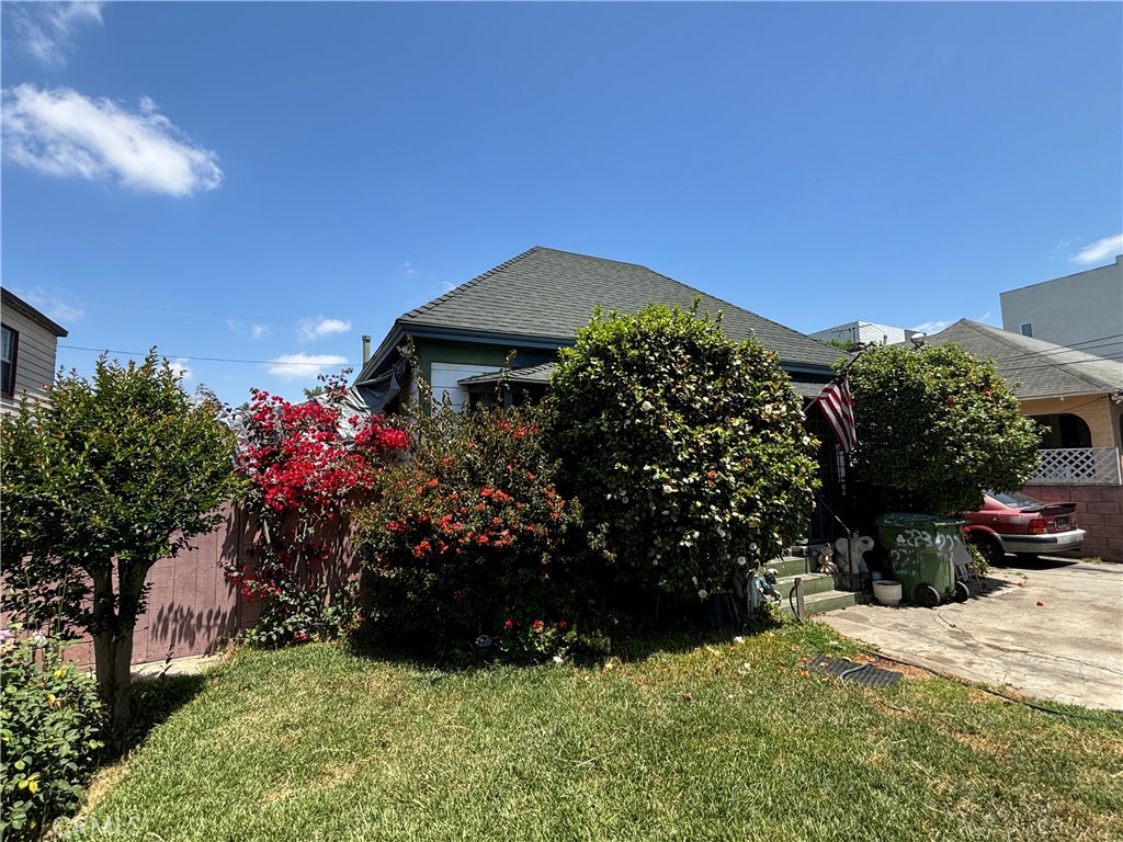 Residential for sale at 223 E 28th Street, Los Angeles CA featuring 2 beds and 1 bath