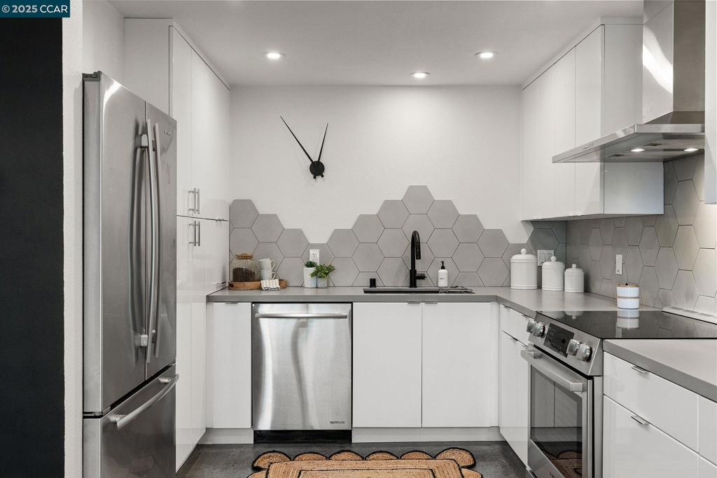 Residential for sale at 1200 65Th St 230, Emeryville CA featuring 2 beds and 1 bath