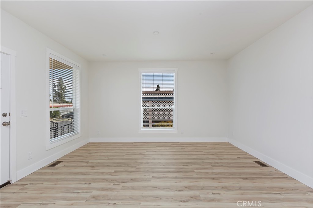 Manufactured In Park for sale at 991 NORWICH Way, Corona CA featuring 3 beds and 2 baths