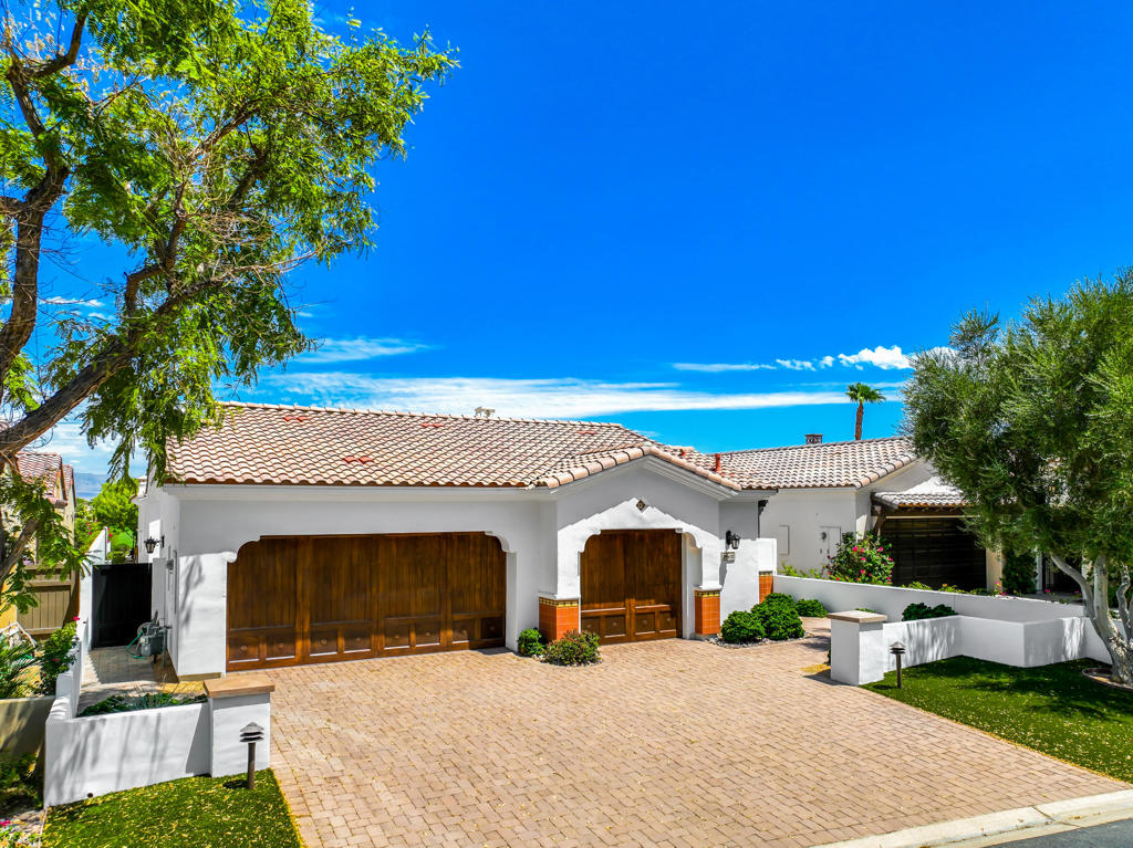 Residential Lease for rent at 58400 Aracena, La Quinta CA featuring 3 beds and 4 baths