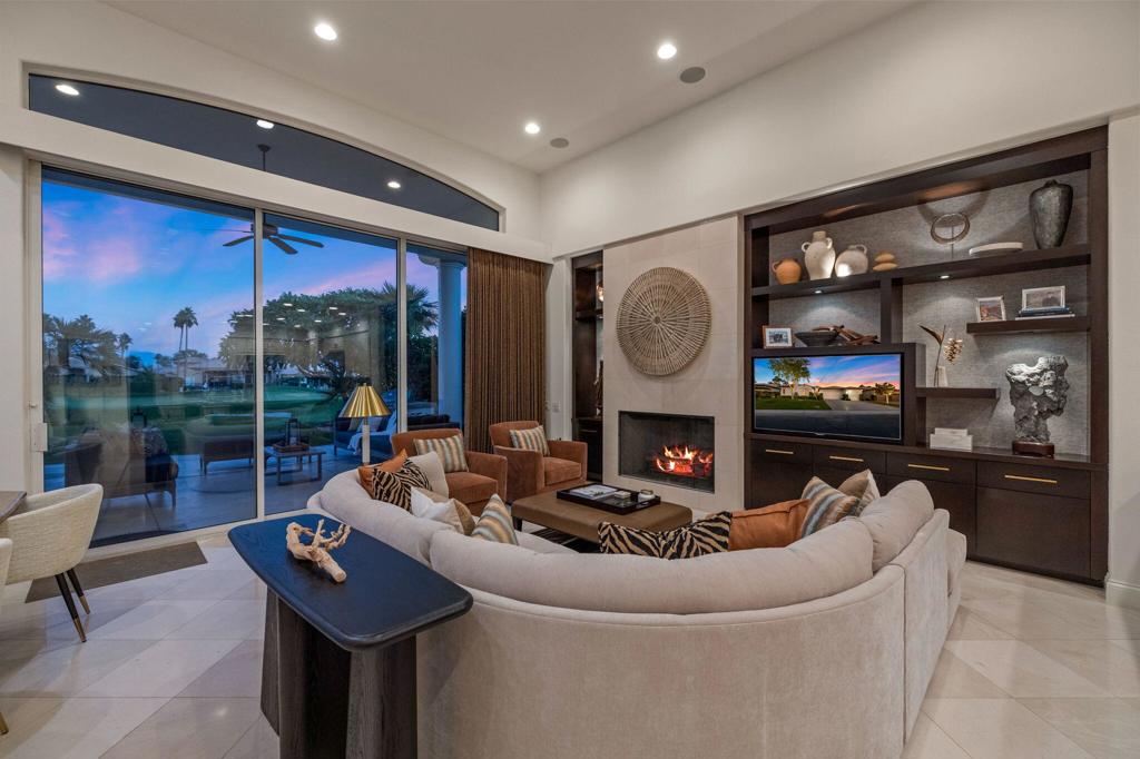 Residential Lease for rent at 49606 Montana Way, La Quinta CA featuring 4 beds and 5 baths