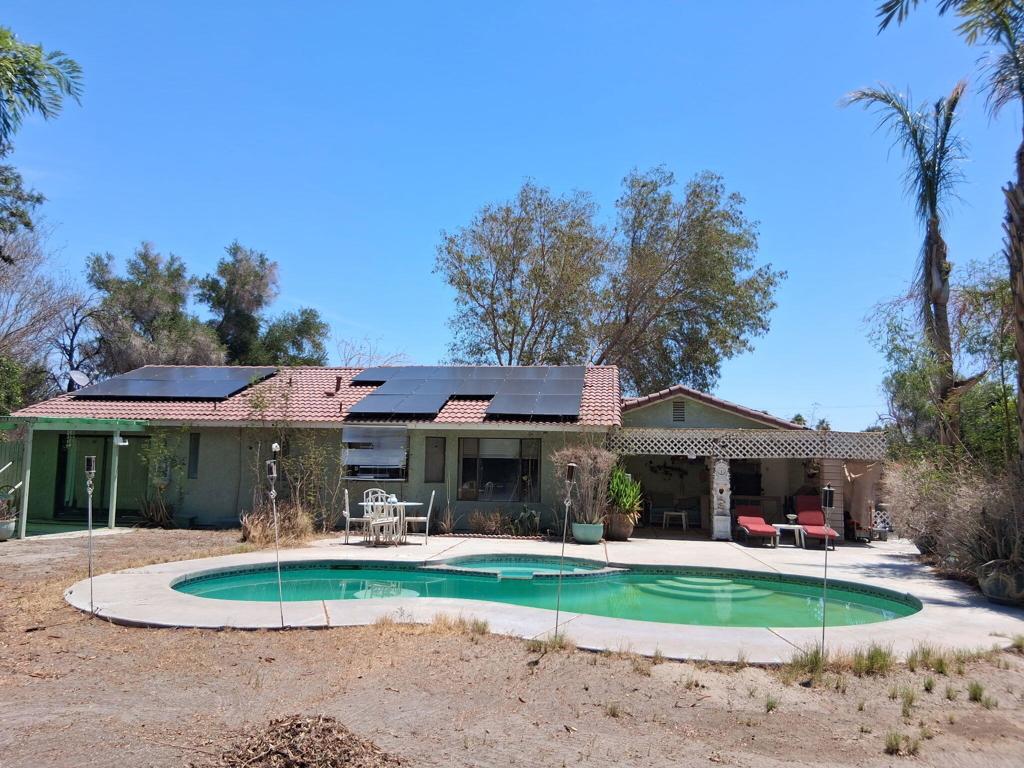 Residential for sale at 2151 N Farrell, Palm Springs CA featuring 3 beds and 2 baths
