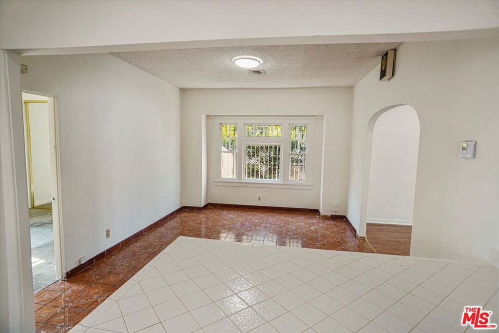 Residential for sale at 5552 Barton Avenue, Los Angeles CA featuring 2 beds and 1 bath