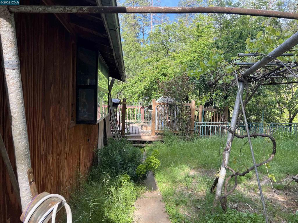 Residential for sale at 3113 Clark St, Placerville CA featuring 3 beds and 1 bath