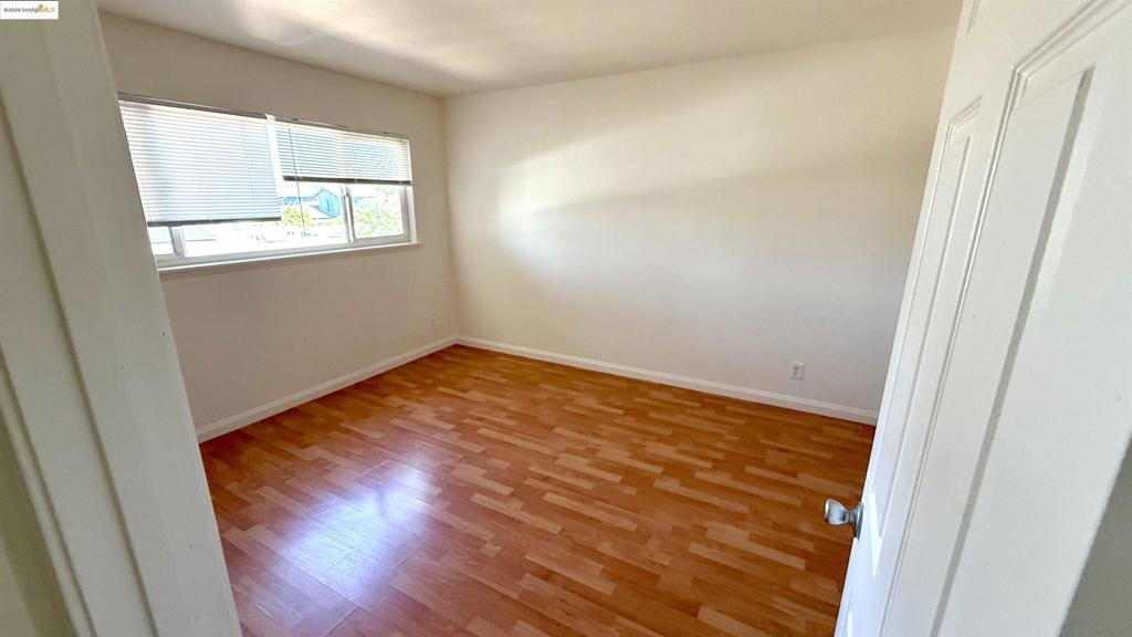 Residential Lease for rent at 10100 Walnut, Oakland CA featuring 4 beds and 1 bath