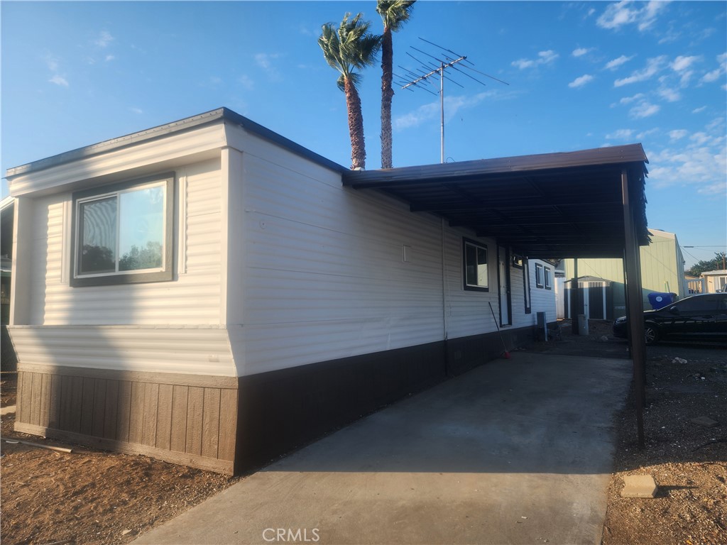 Manufactured In Park for sale at 3319 AVALON Street 78, Riverside CA featuring 3 beds and 1 bath