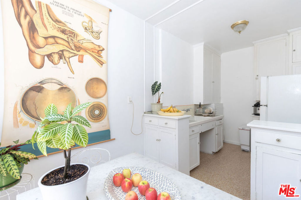 Residential Income for sale at 2041 N Vermont Avenue, Los Angeles CA featuring 32 beds and 32 baths