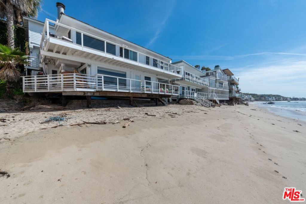 Residential Lease for rent at 24942 Malibu Road, Malibu CA featuring 4 beds and 3 baths