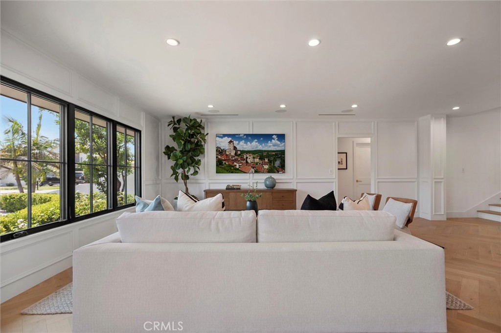 Active for sale at Downey, CA, Downey, CA CA and 4 baths