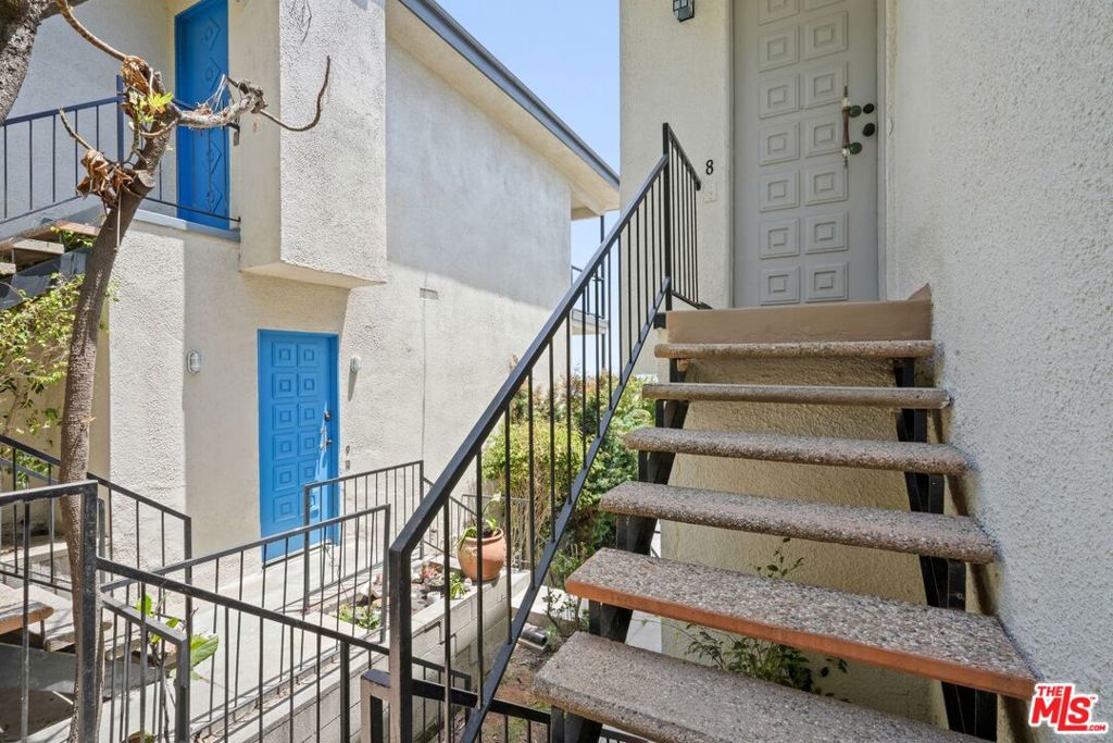 Residential Lease for rent at 18103 Coastline Drive 8, Malibu CA featuring 2 beds and 2 baths